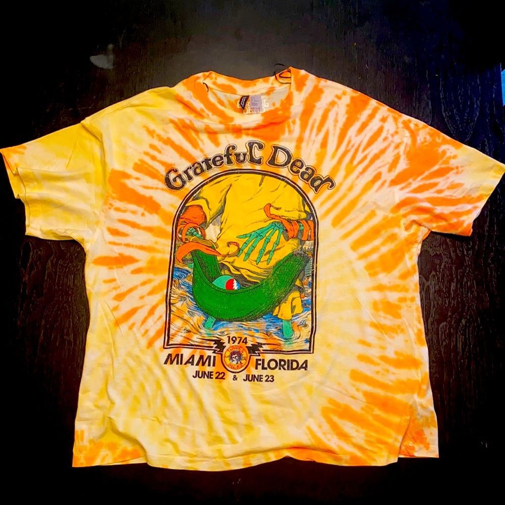 Grateful Dead t-shirt